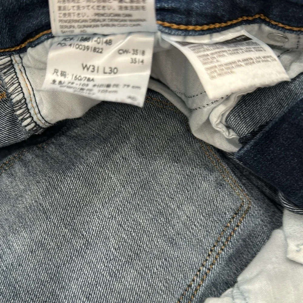 Levi’s Women’s 711 Dark Wash Skinny Jeans - Picture 8 of 9